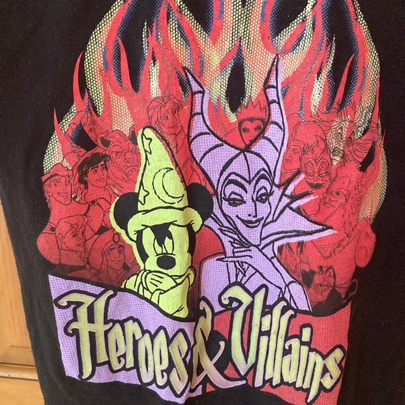 Vintage Disney Villains And Heroes T-Shirt Disney Villians 2014. Size XS - Picture 2 of 6